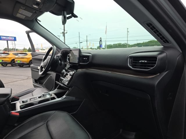 Used 2021 Ford Explorer Limited w/ Equipment Group 301A AWD/4WD image 43