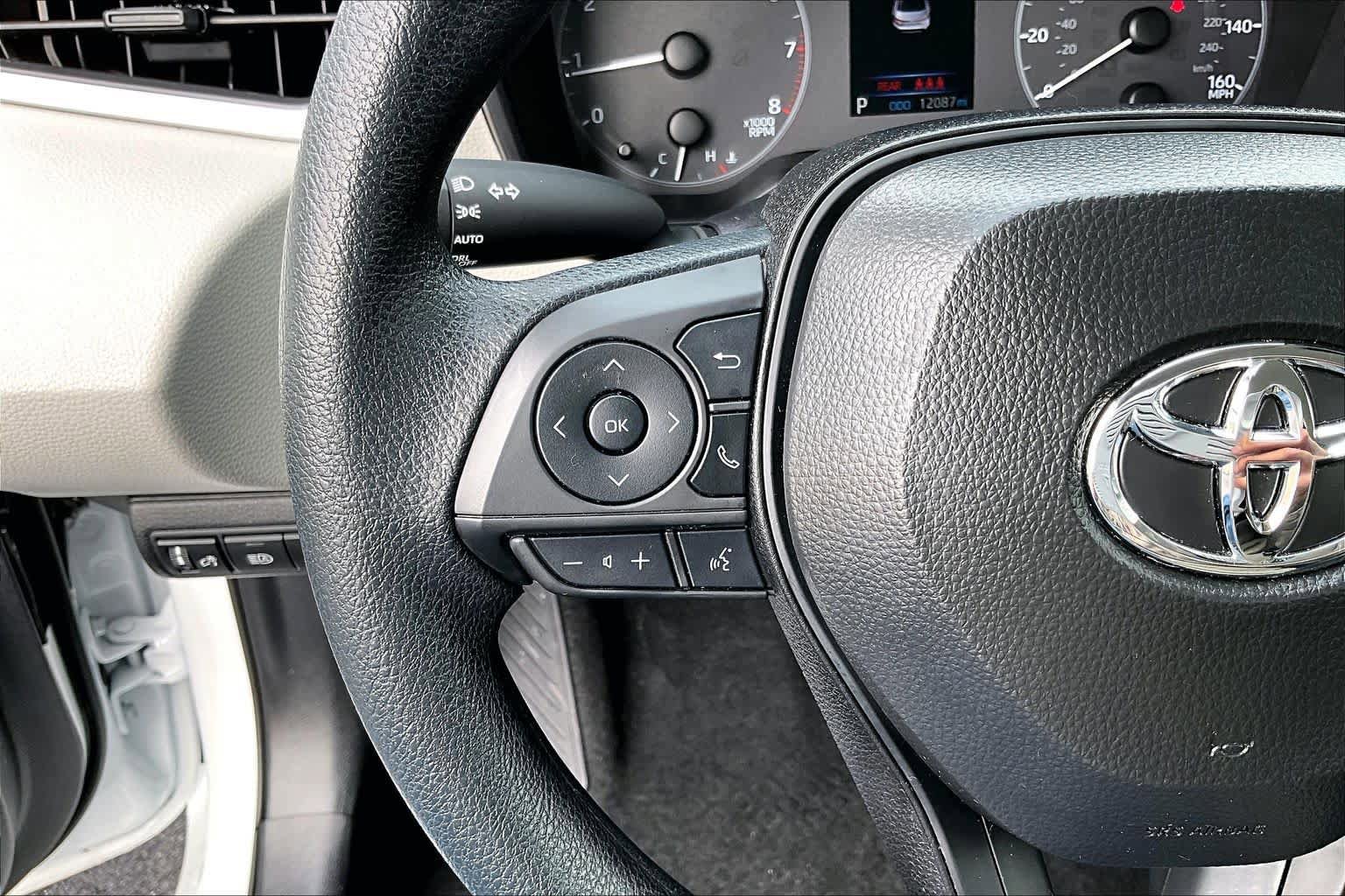 Certified 2025 Toyota Corolla LE image 23