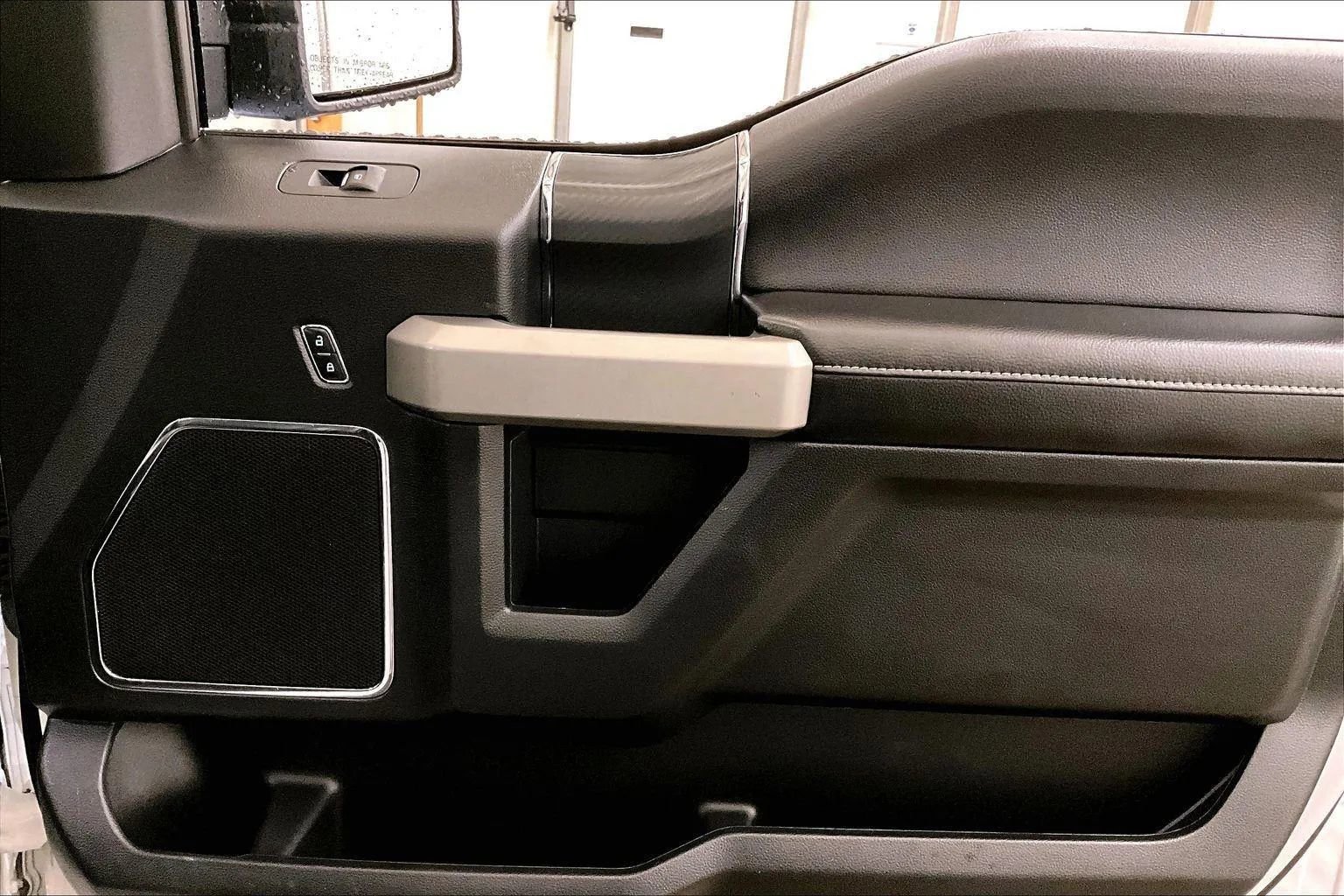 Used 2018 Ford F150 Lariat w/ Equipment Group 502A Luxury image 23