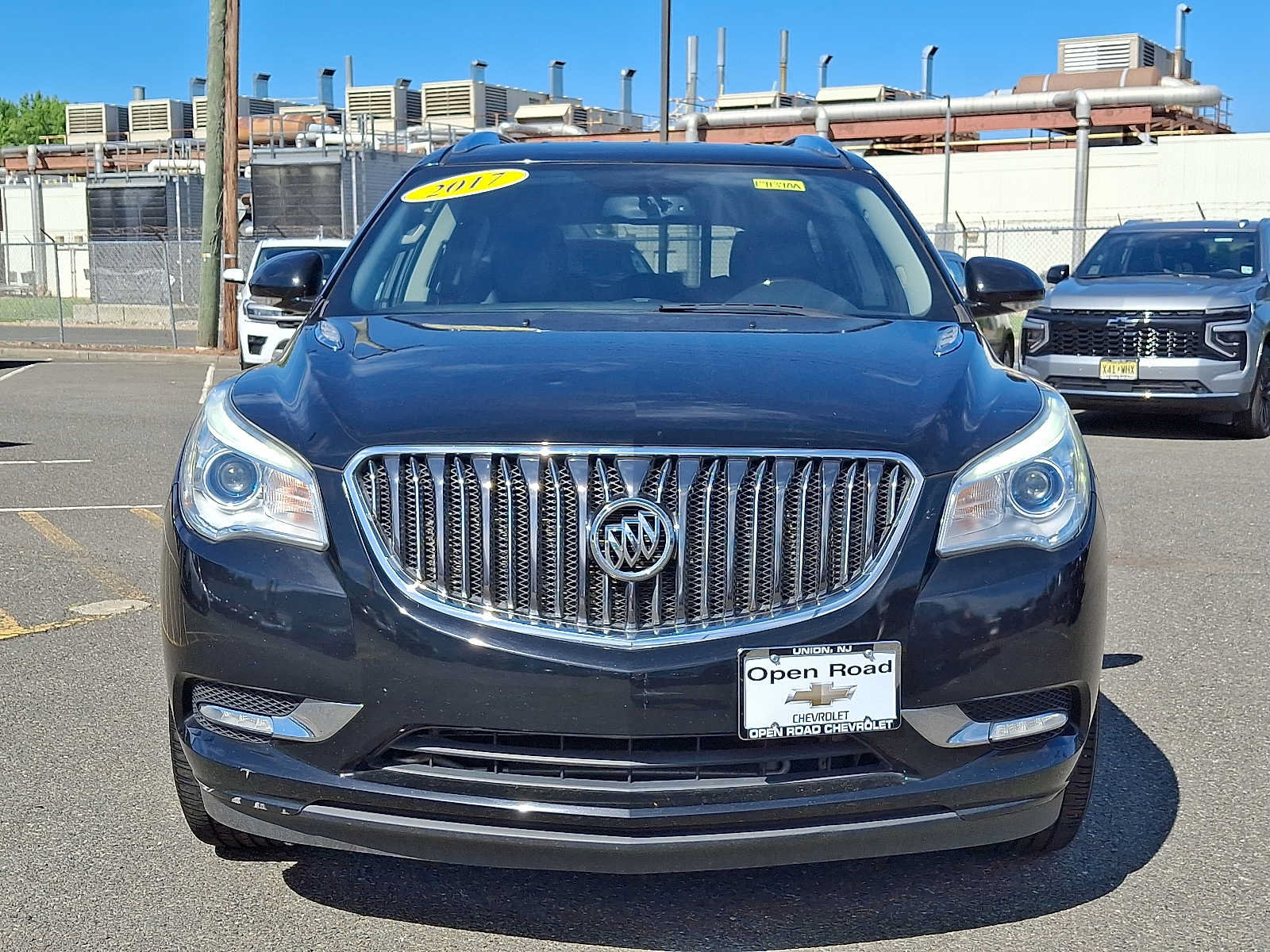 Used 2017 Buick Enclave Leather FWD image 2
