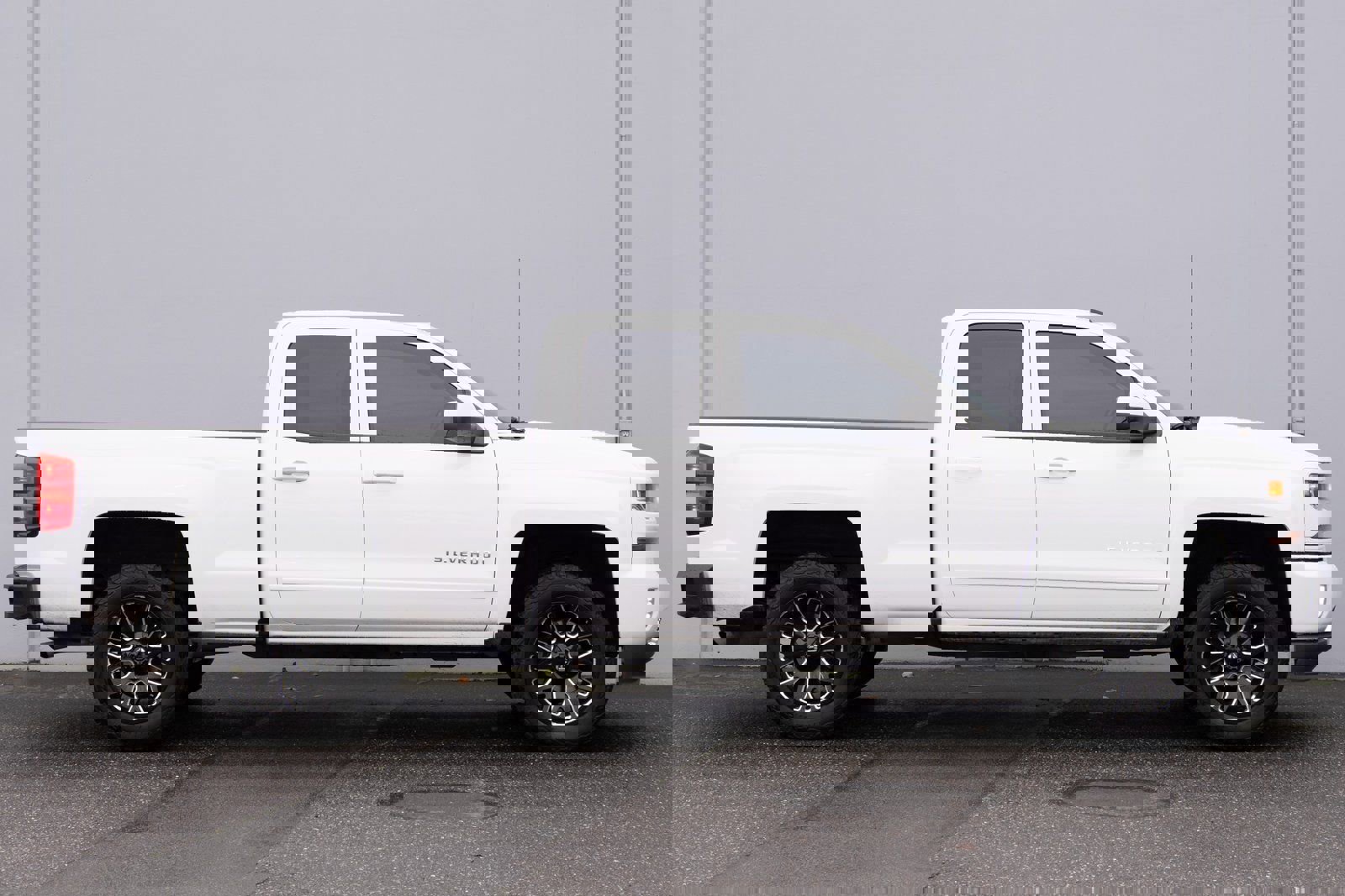 Used 2018 Chevrolet Silverado 1500 LT image 25