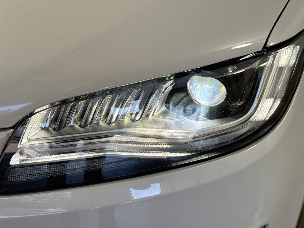 Used 2019 Lincoln MKZ Reserve w/ Reserve Plus Package FWD image 39