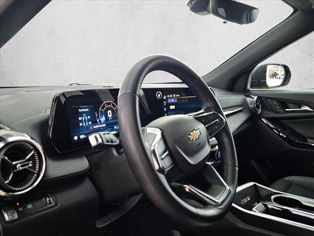 Used 2025 Chevrolet Equinox LT w/ Convenience Package II image 9