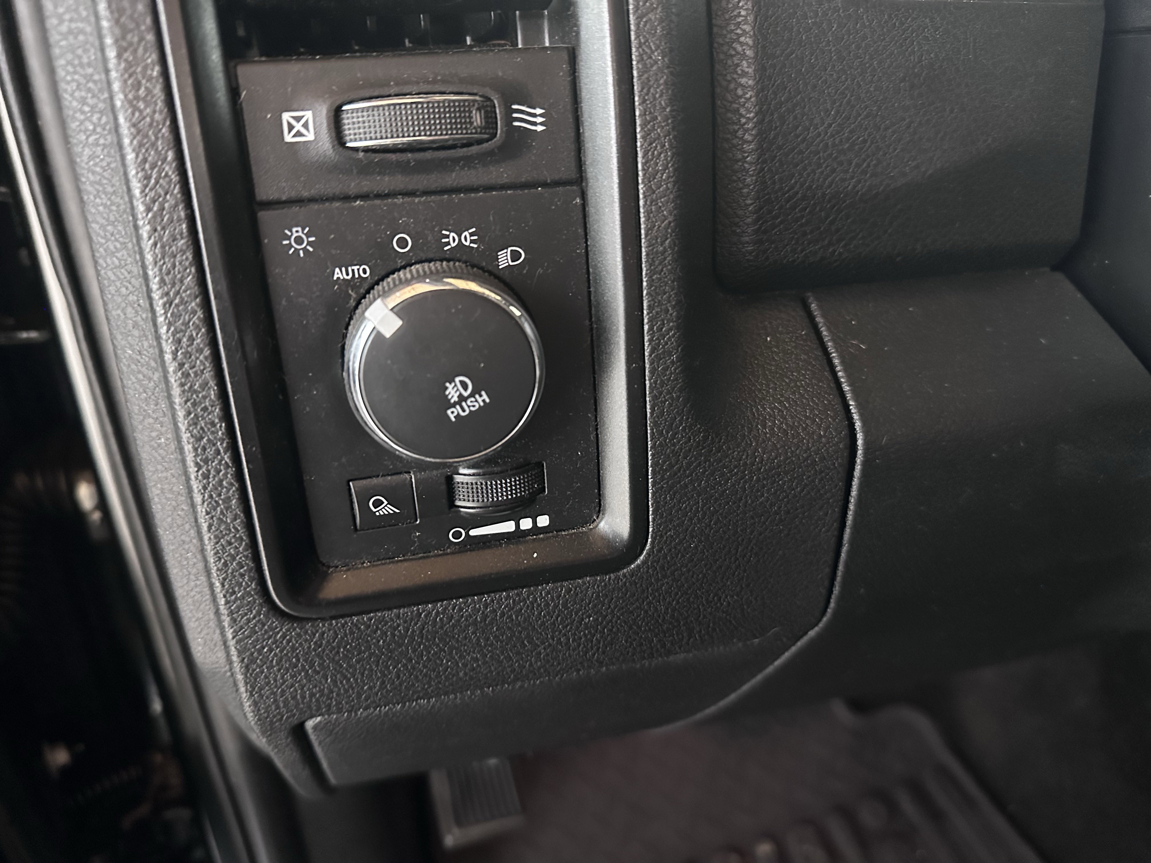 Used 2017 RAM 1500 Rebel w/ Luxury Group image 48