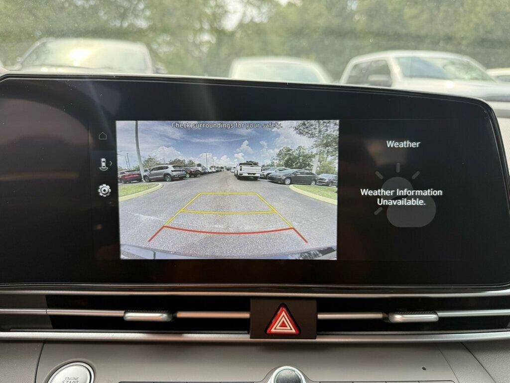 Used 2025 Hyundai Elantra SEL FWD image 7