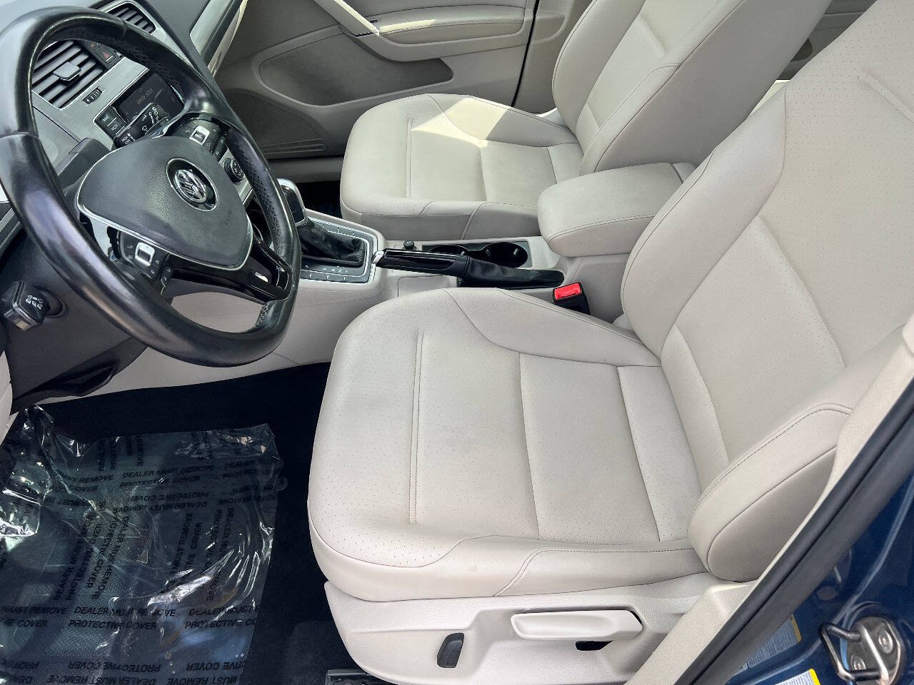 Used 2015 Volkswagen Golf S FWD image 20