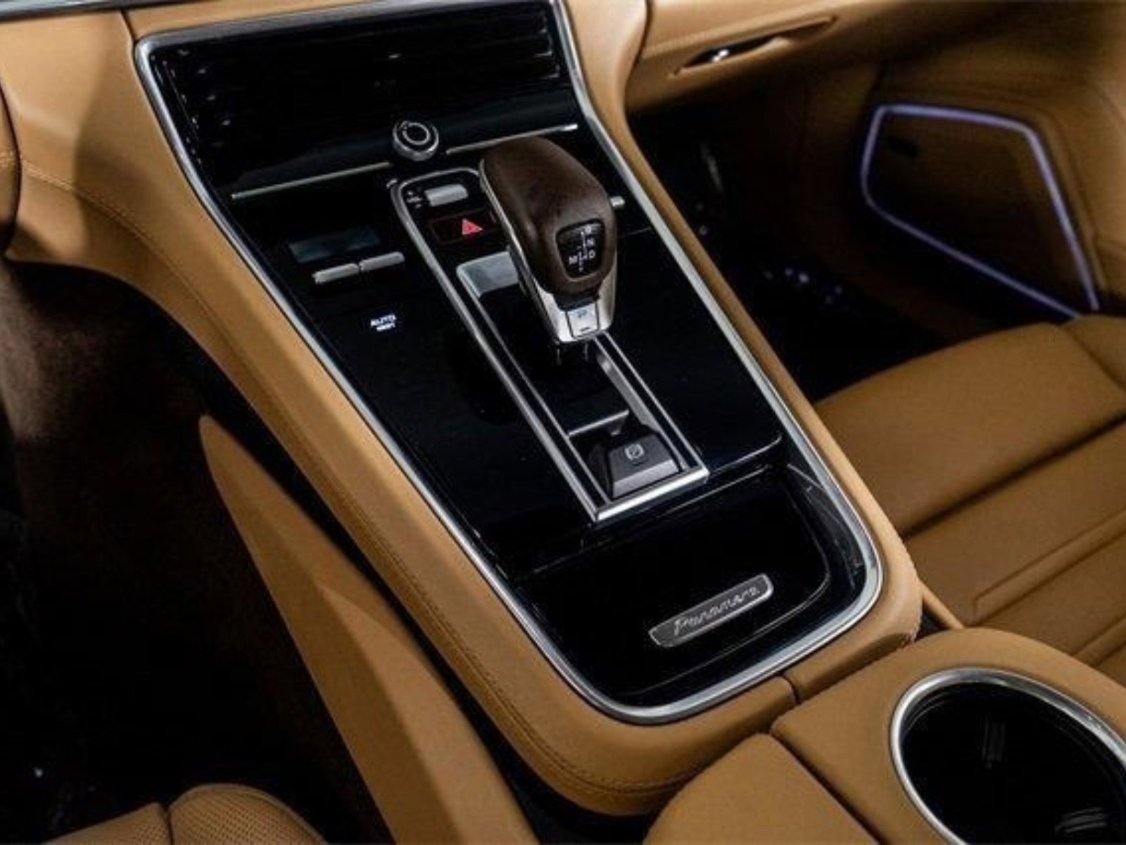 Used 2023 Porsche Panamera 4 Platinum Edition w/ Assistance Package image 39