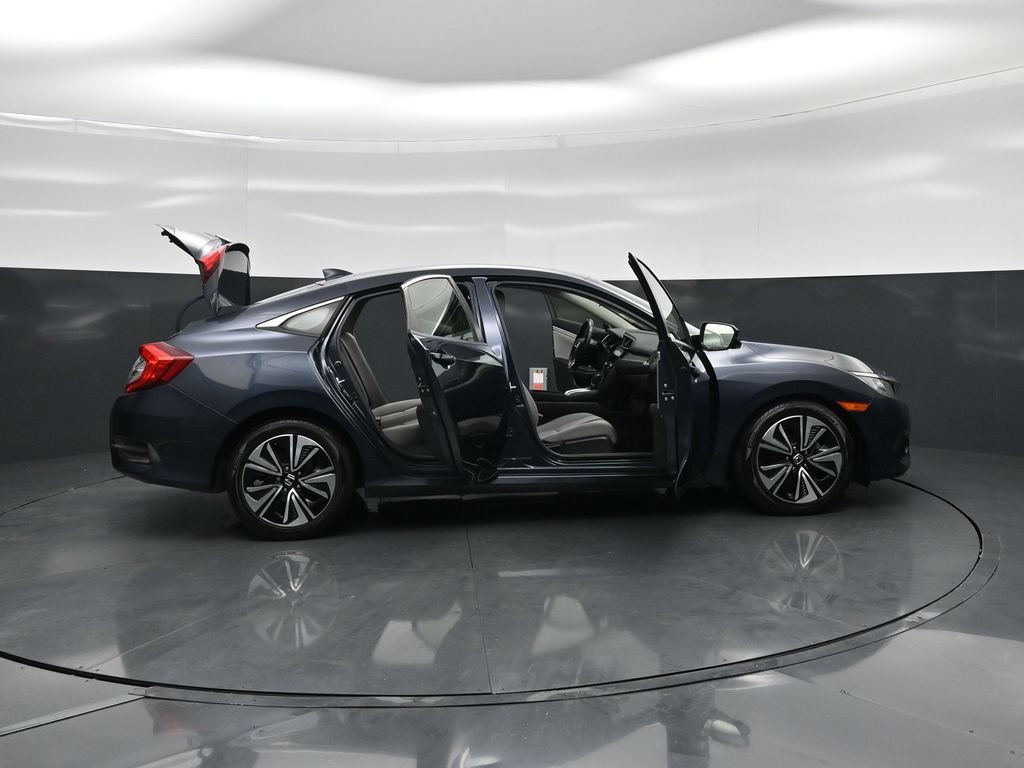 Used 2018 Honda Civic EX-T image 3