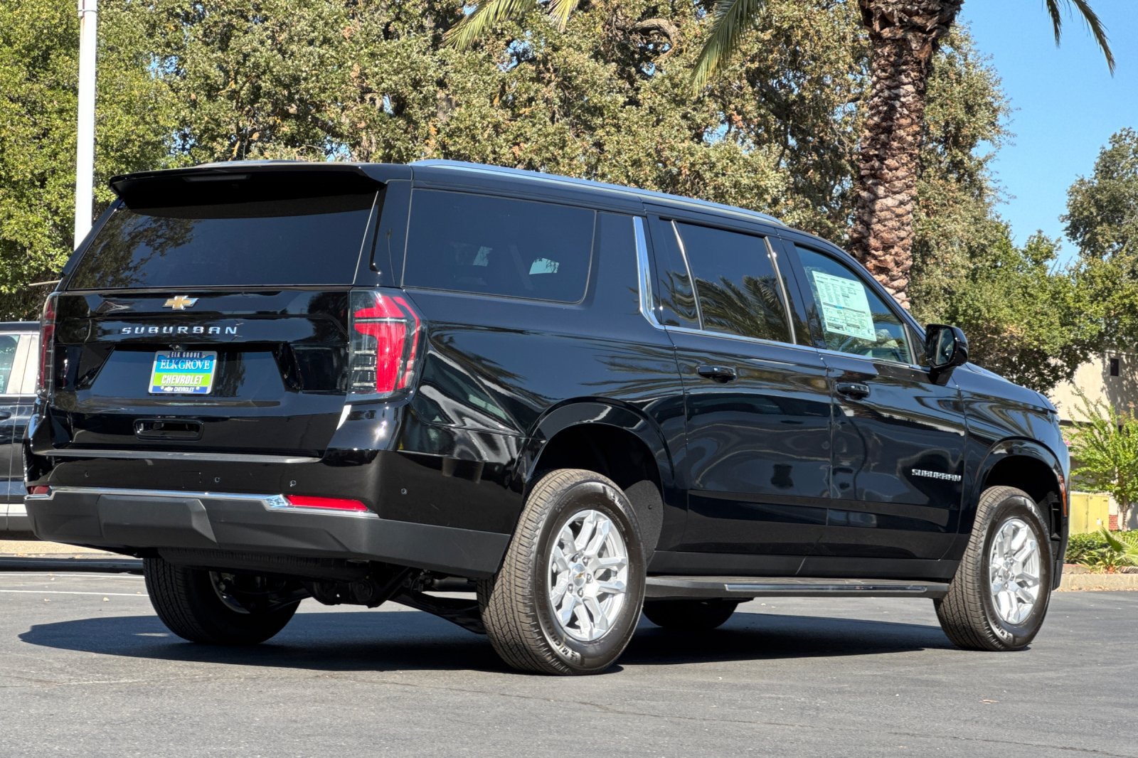 New 2026 Chevrolet Suburban LS w/ Max Trailering Package RWD image 3