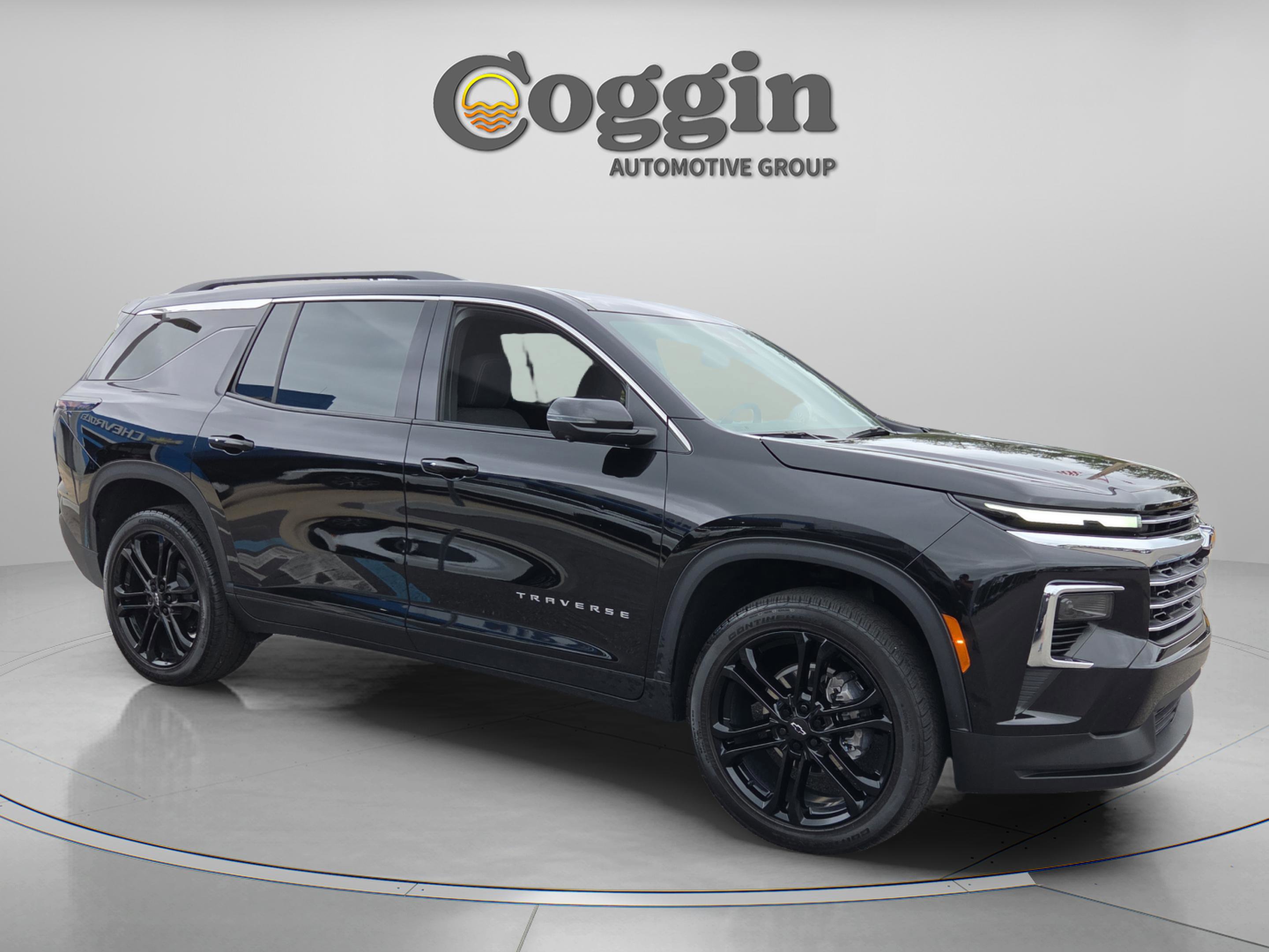 Used 2025 Chevrolet Traverse LT w/ Driver Confidence Package FWD image 7