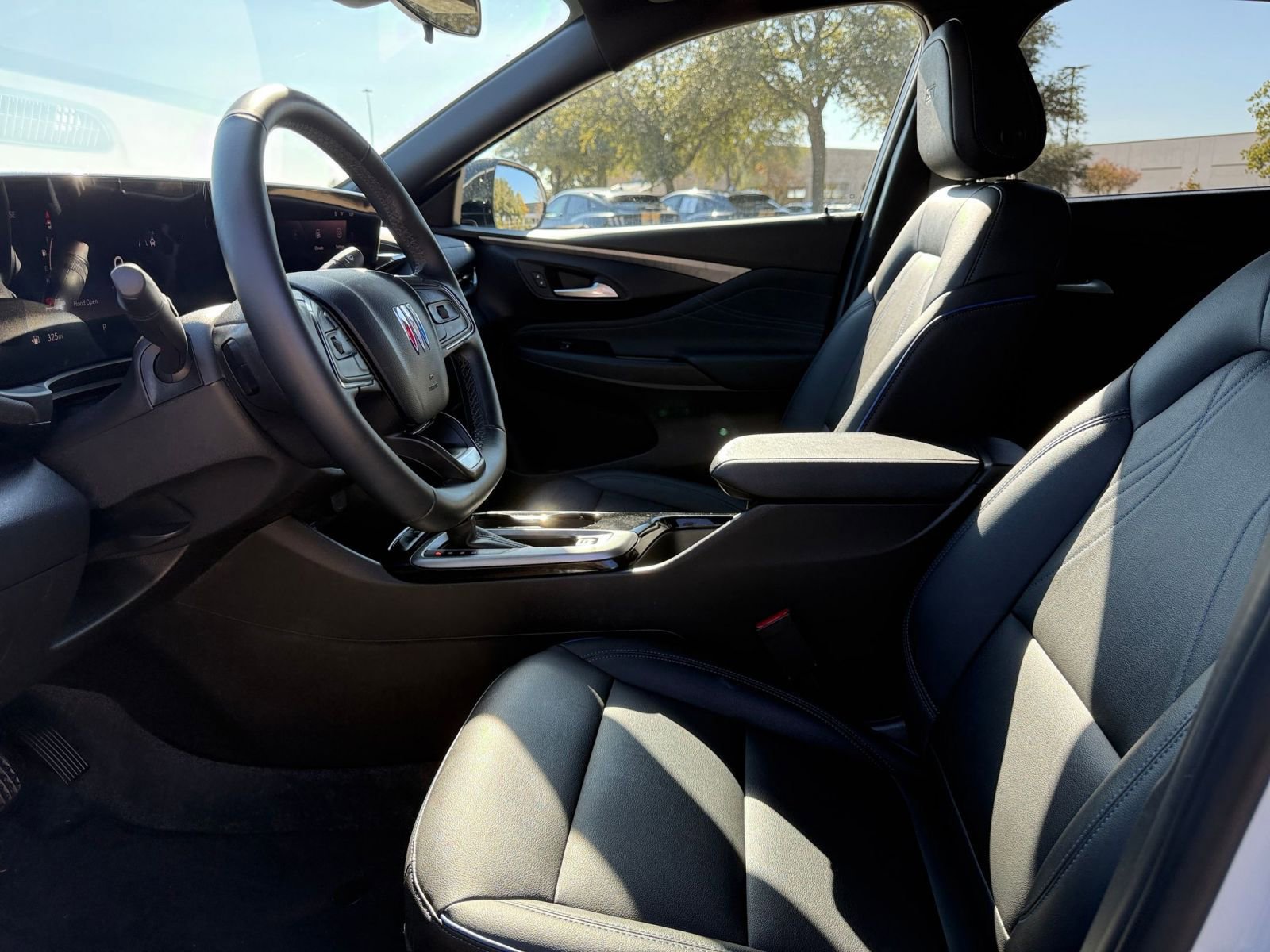 Used 2025 Buick Envista Sport Touring image 27