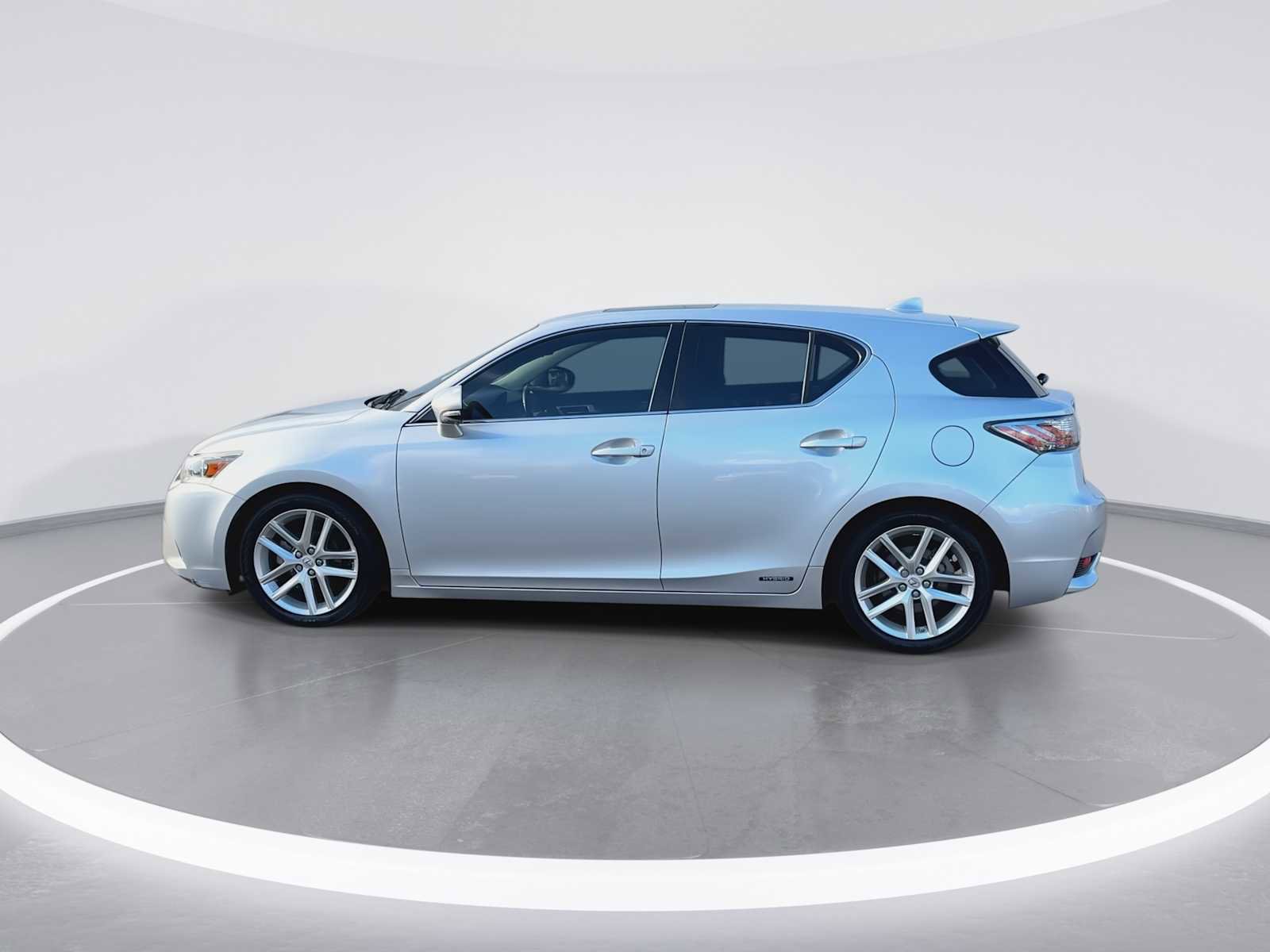 Used 2015 Lexus CT 200h image 5