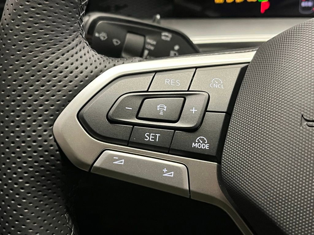 New 2026 Volkswagen Tiguan SE AWD/4WD image 26