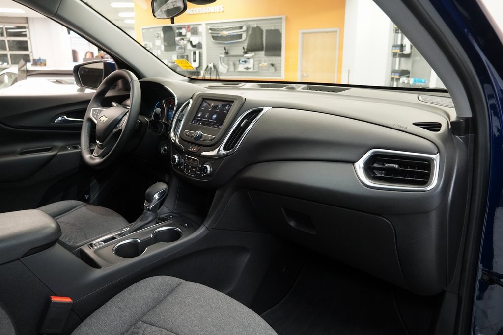 Used 2023 Chevrolet Equinox LT image 33