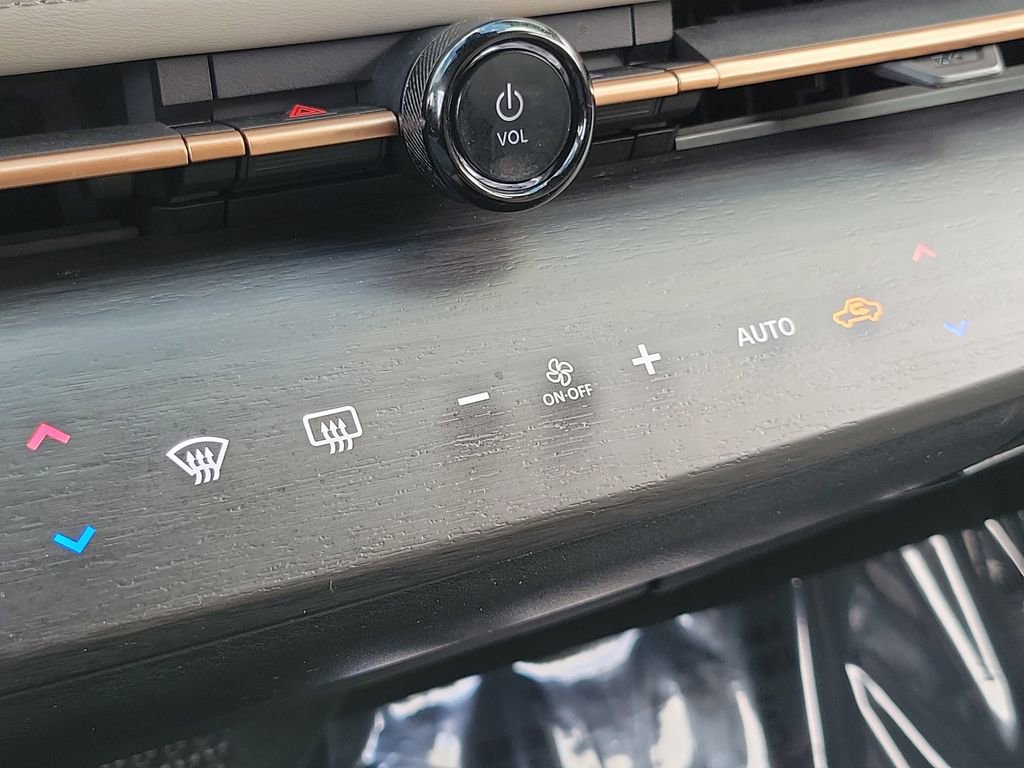 Used 2023 Nissan Ariya FWD image 12