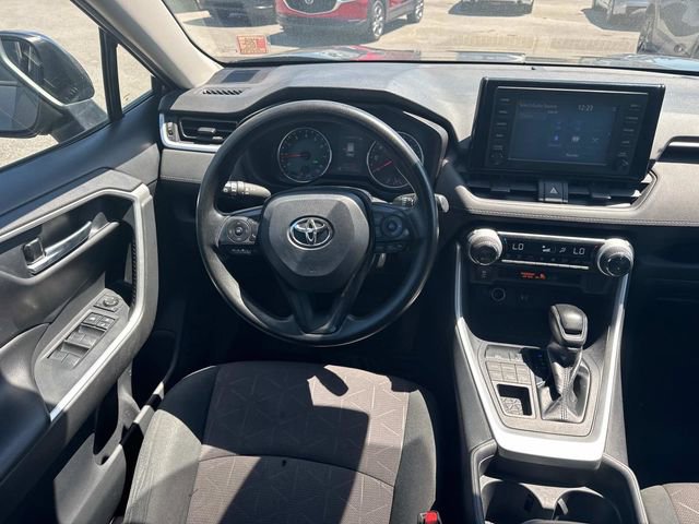 Used 2019 Toyota RAV4 XLE AWD/4WD image 17