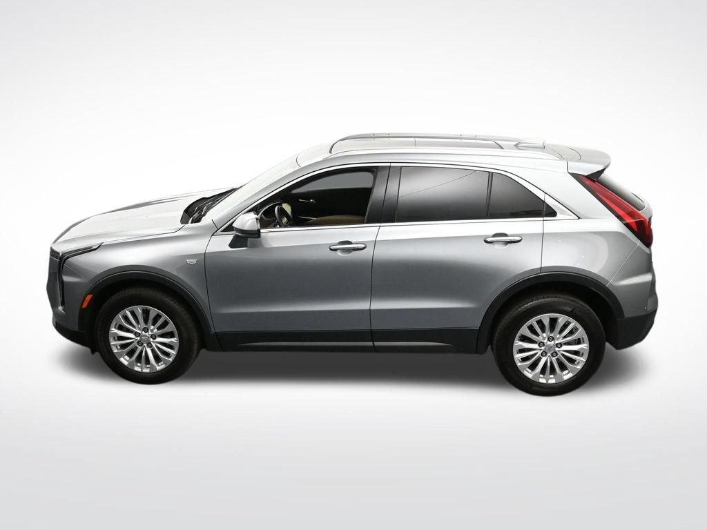 Used 2024 Cadillac XT4 Luxury w/ Cold Weather Package AWD/4WD image 17