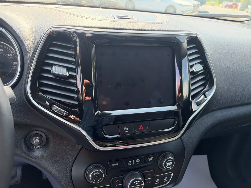 Used 2019 Jeep Cherokee Limited AWD/4WD image 28