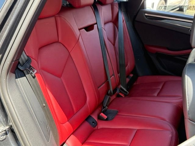 Used 2024 Porsche Macan Turbo AWD/4WD image 21