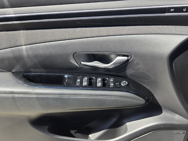 Used 2024 Hyundai Tucson Limited FWD image 25