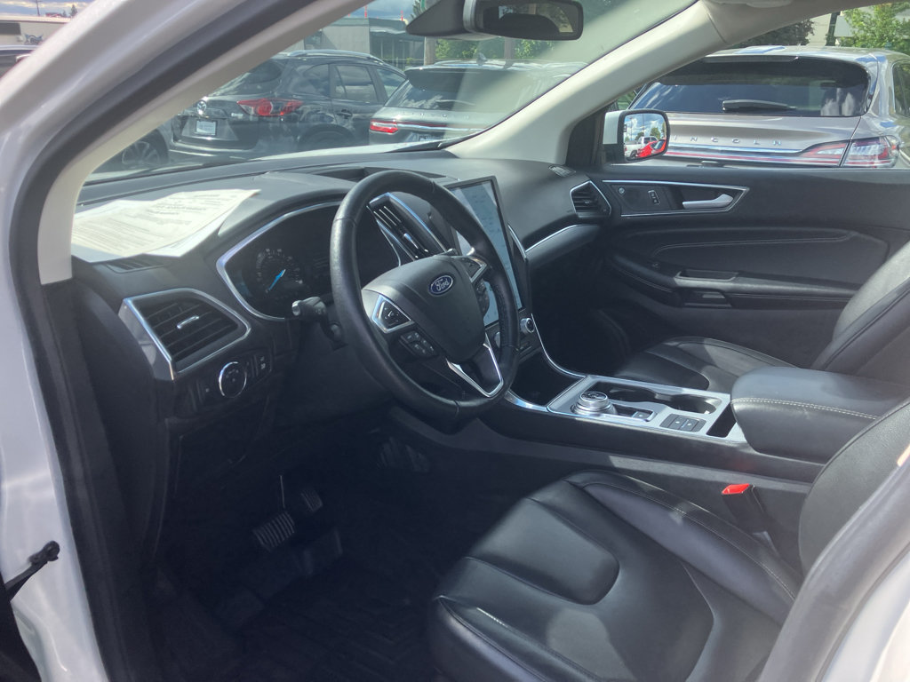 Used 2021 Ford Edge Titanium AWD/4WD image 12