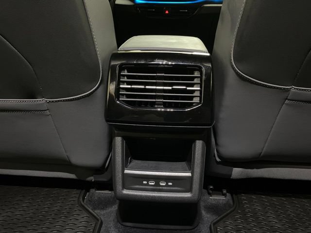 Used 2025 Volkswagen ID.4 Pro RWD image 70