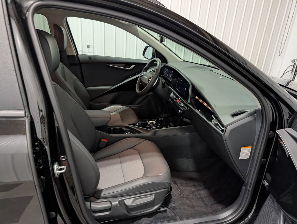 Used 2024 Kia Niro Wind FWD image 27