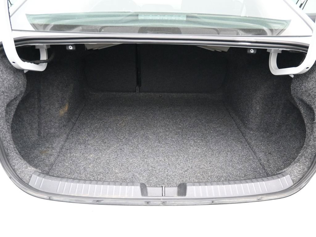 Used 2025 Volkswagen Jetta Sport FWD image 11