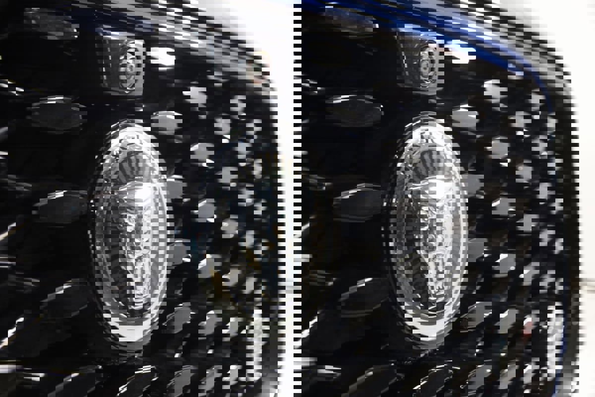 Used 2024 Jaguar F-PACE SVR image 26