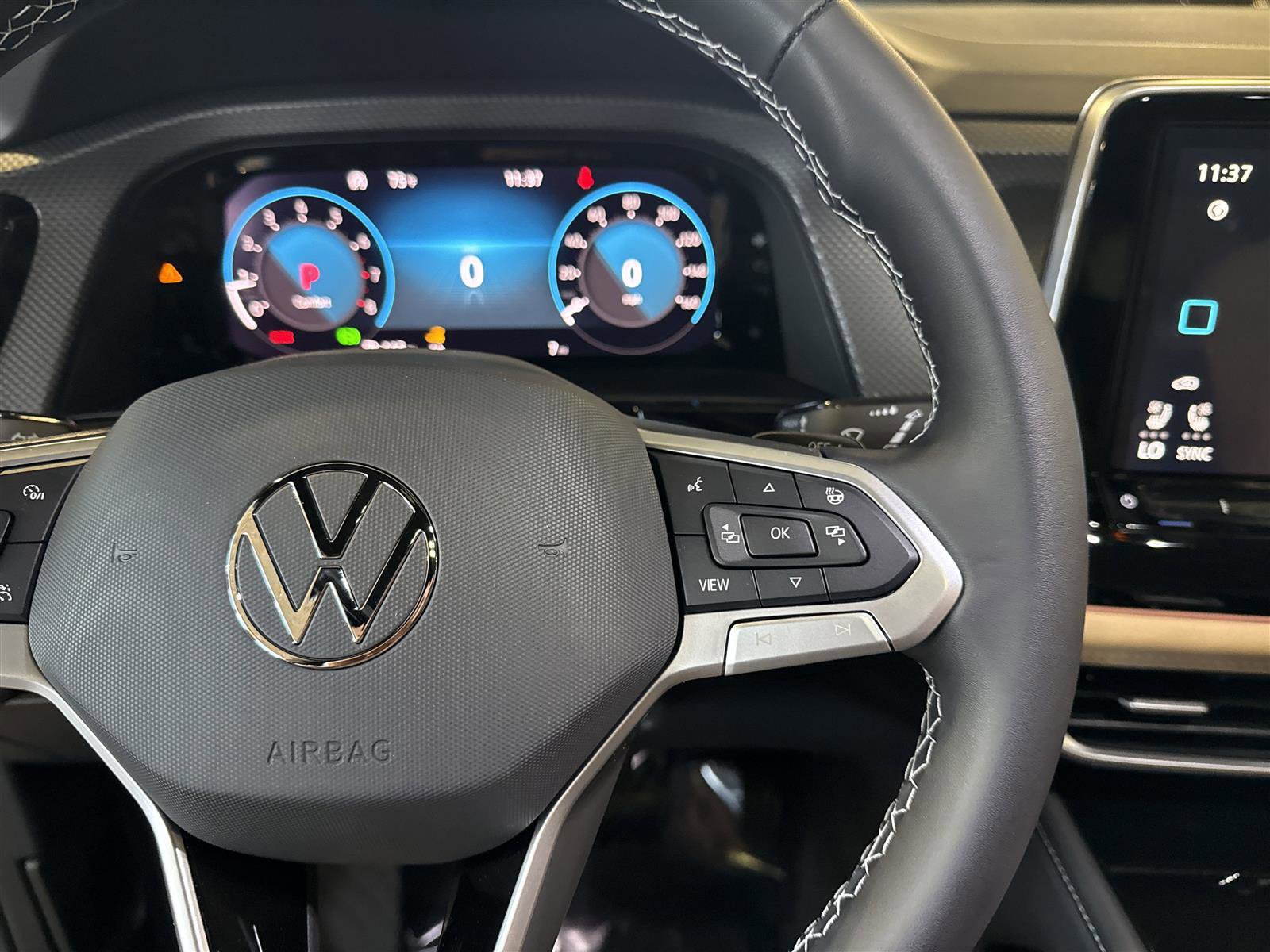 New 2025 Volkswagen Atlas Cross Sport SEL image 19