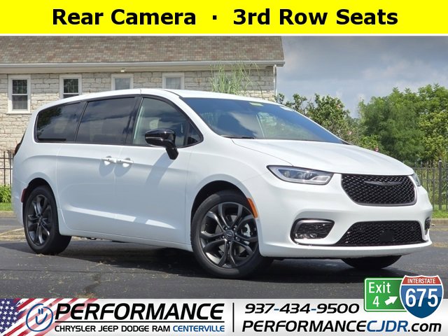 New 2026 Chrysler Pacifica Select image 1