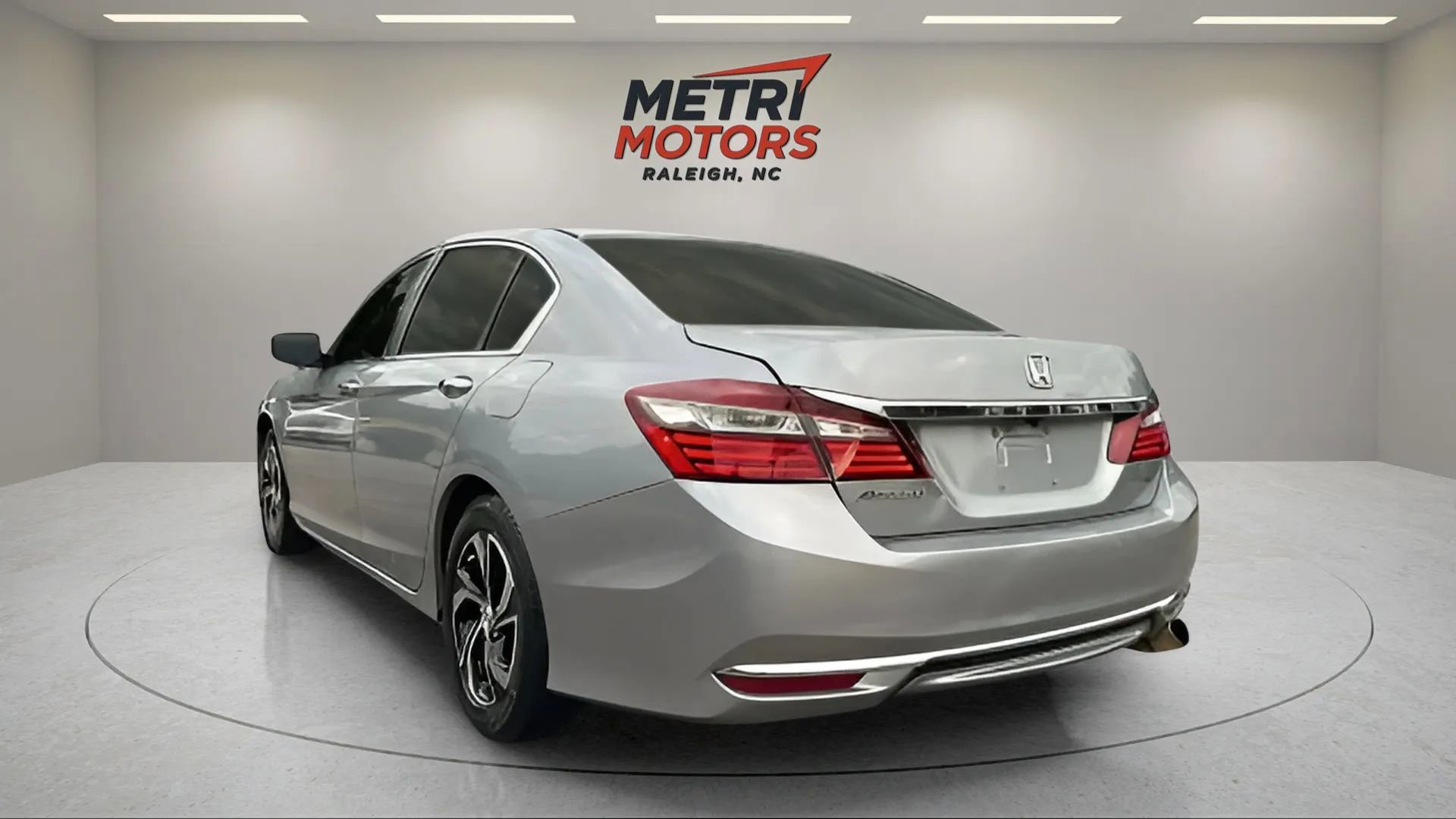 Used 2017 Honda Accord LX image 14