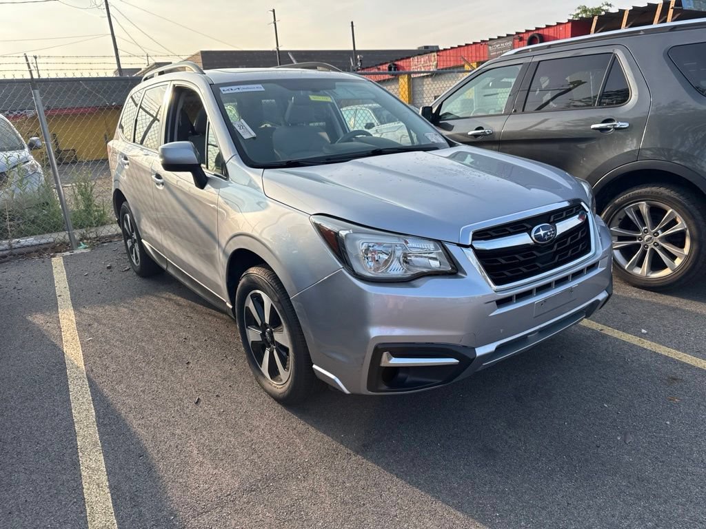 Used 2017 Subaru Forester 2.5i Premium w/ All-Weather Package AWD/4WD image 3
