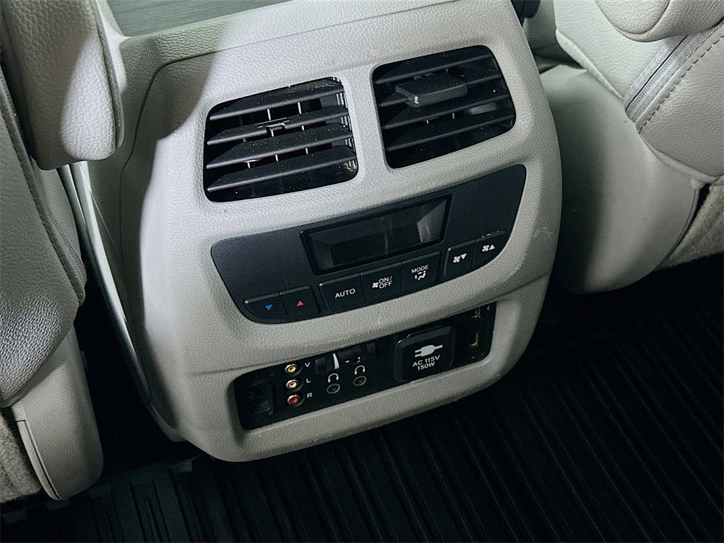 Used 2017 Honda Pilot Touring image 33