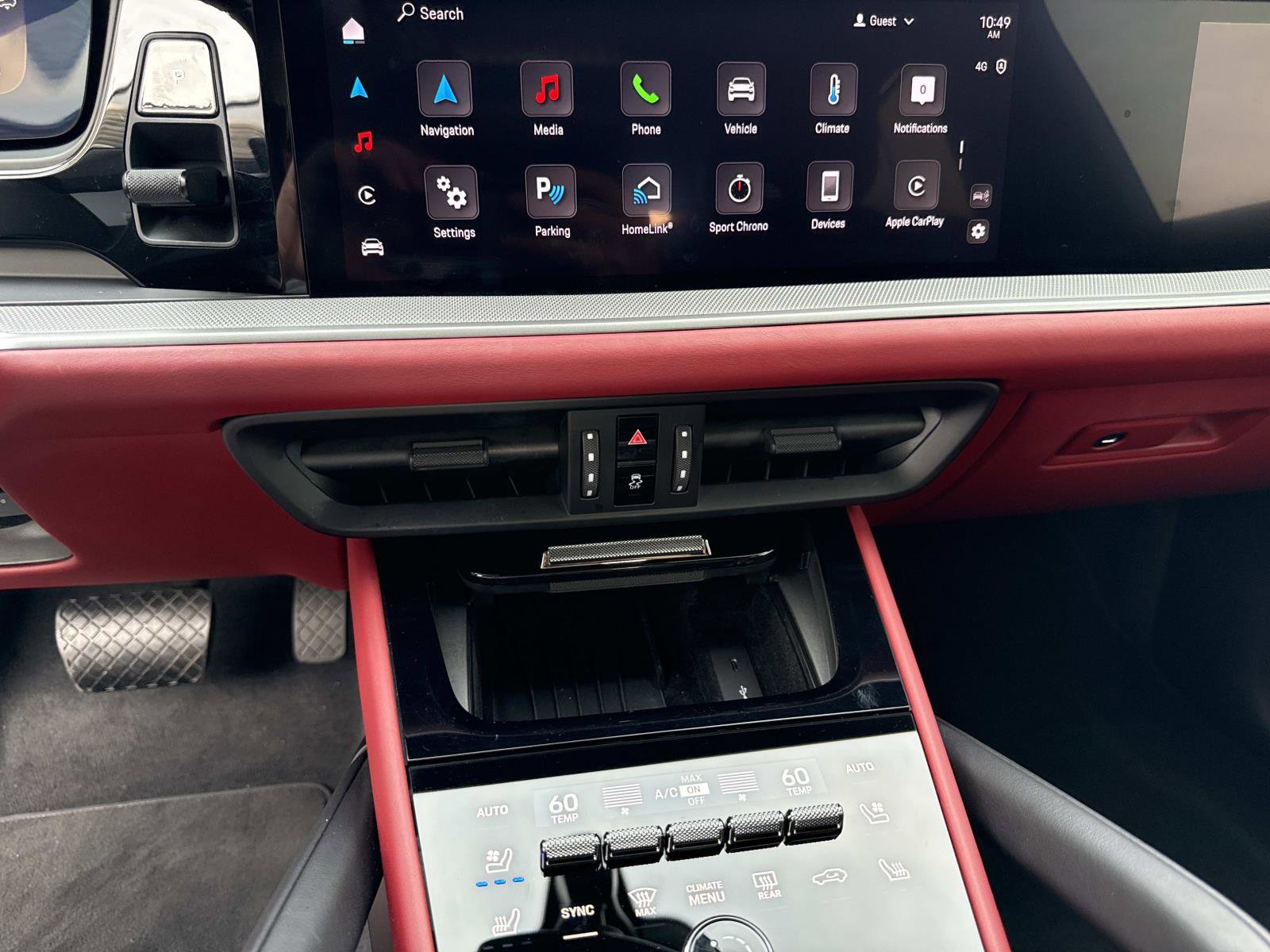 Certified 2024 Porsche Cayenne Coupe image 29