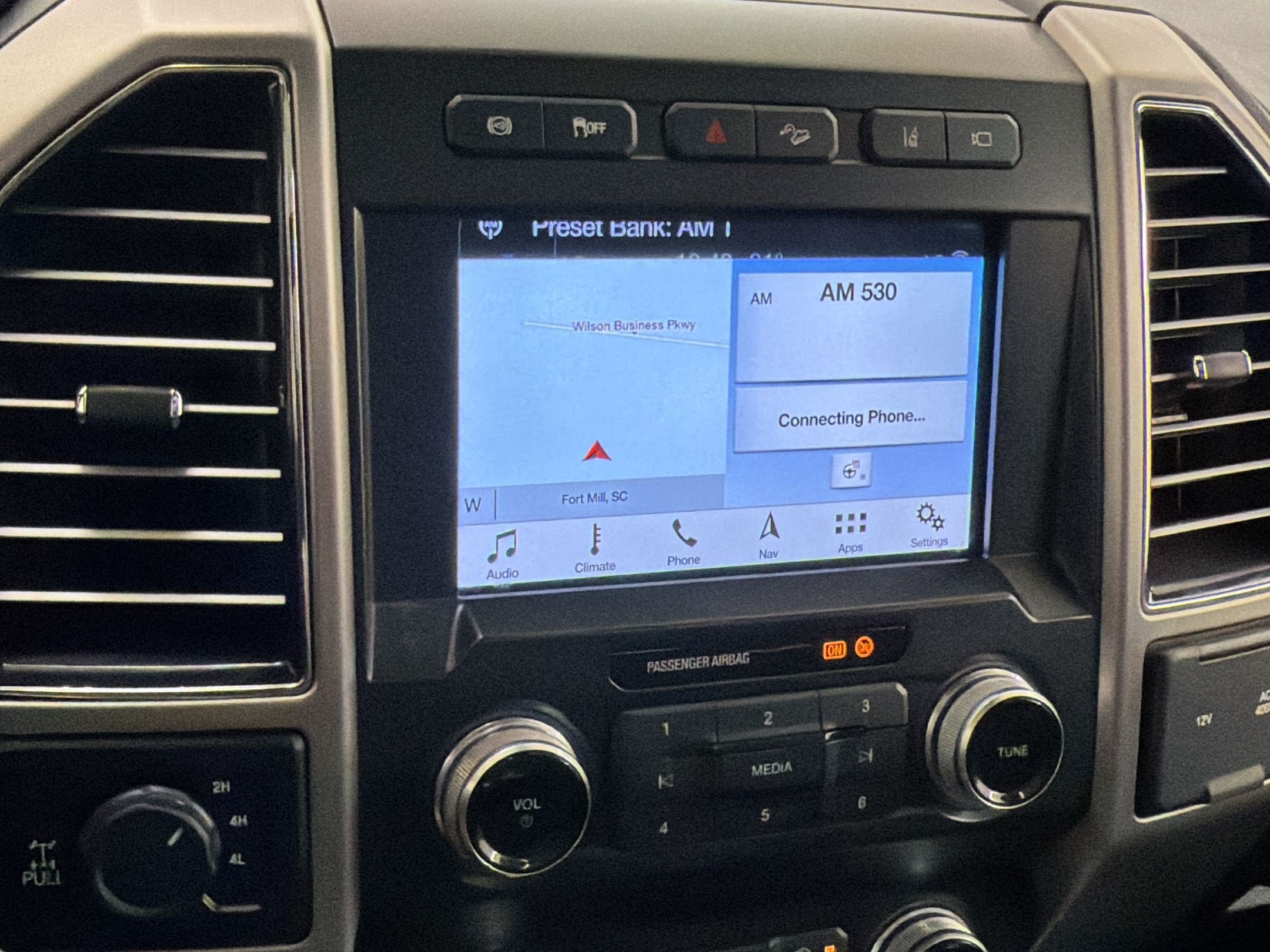Used 2019 Ford F250 Platinum w/ Platinum Ultimate Package AWD/4WD image 19