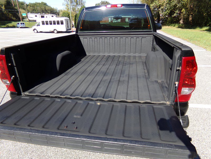 Used 2003 Chevrolet Silverado 1500 LS w/ Suspension Package, Off-Road AWD/4WD image 14