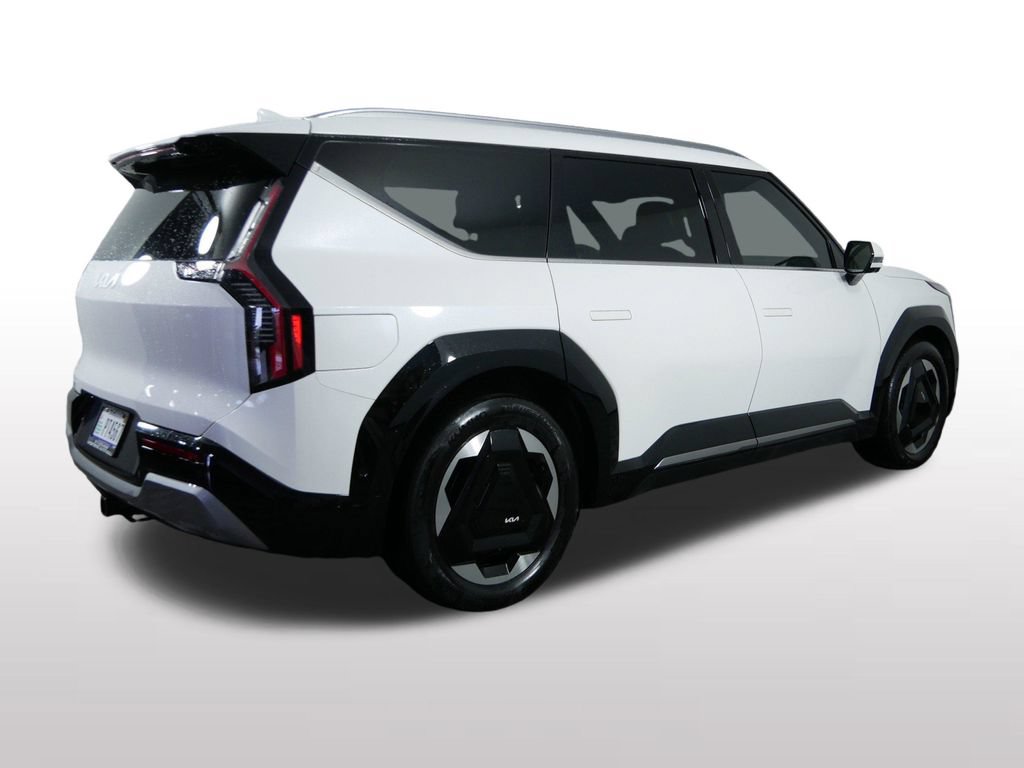 Used 2024 Kia EV9 Land AWD/4WD image 11
