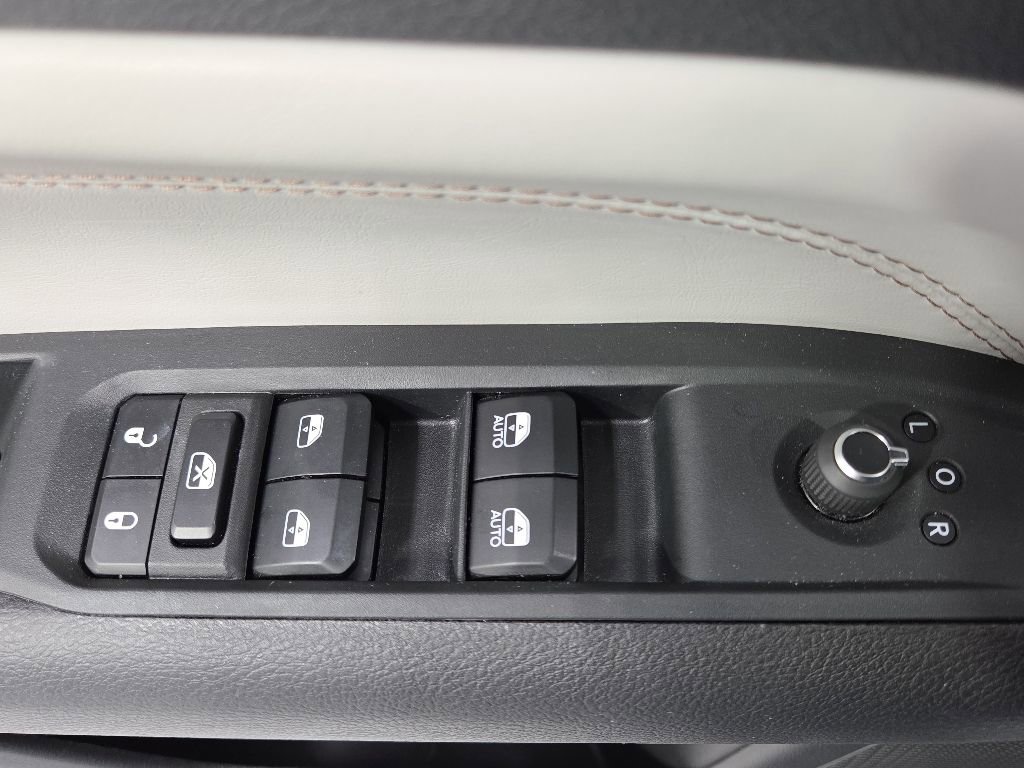 Used 2024 Jeep Compass Limited AWD/4WD image 30