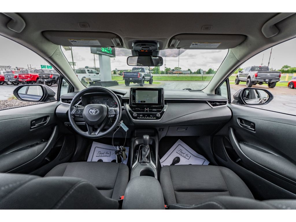 Used 2023 Toyota Corolla LE FWD image 9