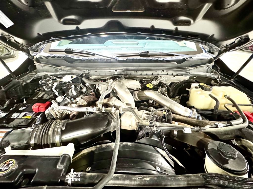 Used 2023 Ford F250 Lariat w/ Chrome Package image 12