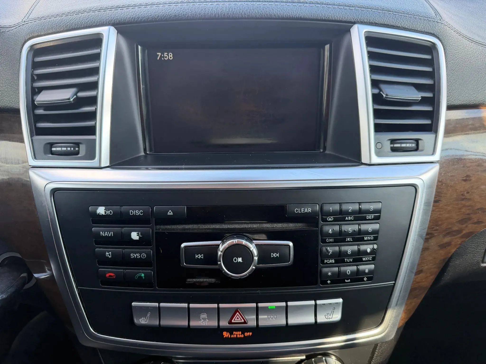Used 2016 Mercedes-Benz GL 450 4MATIC image 18