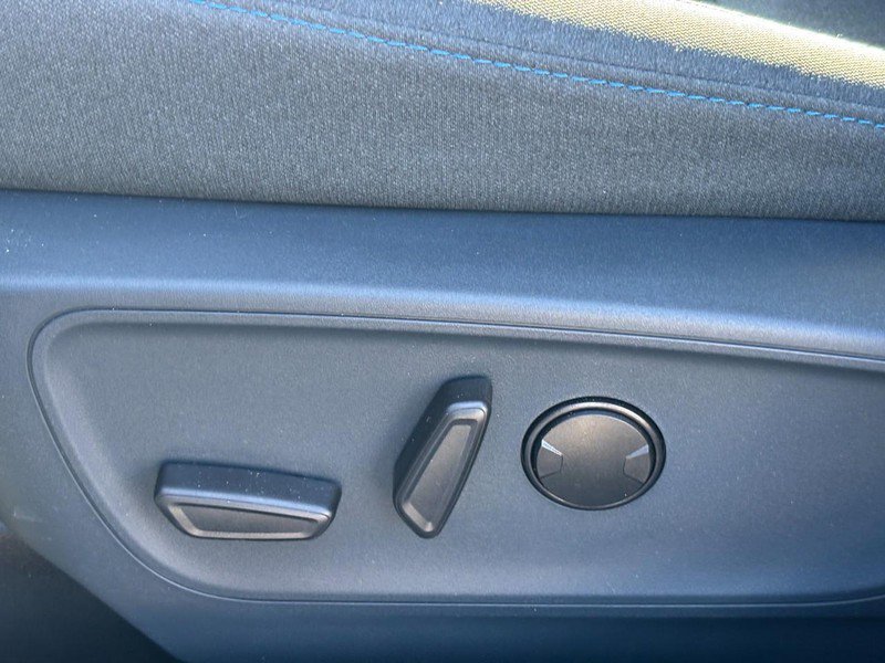 New 2025 Ford Maverick XLT w/ Equipment Group 301A image 17