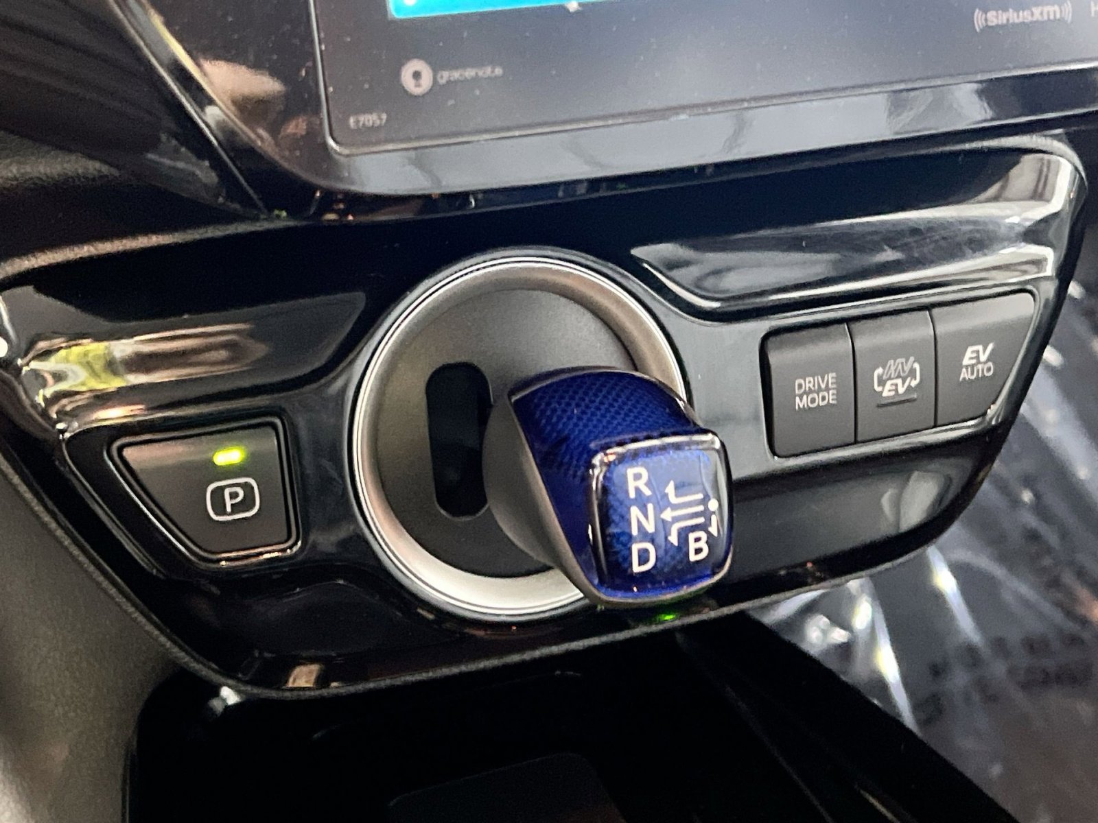 Used 2022 Toyota Prius Prime XLE image 21