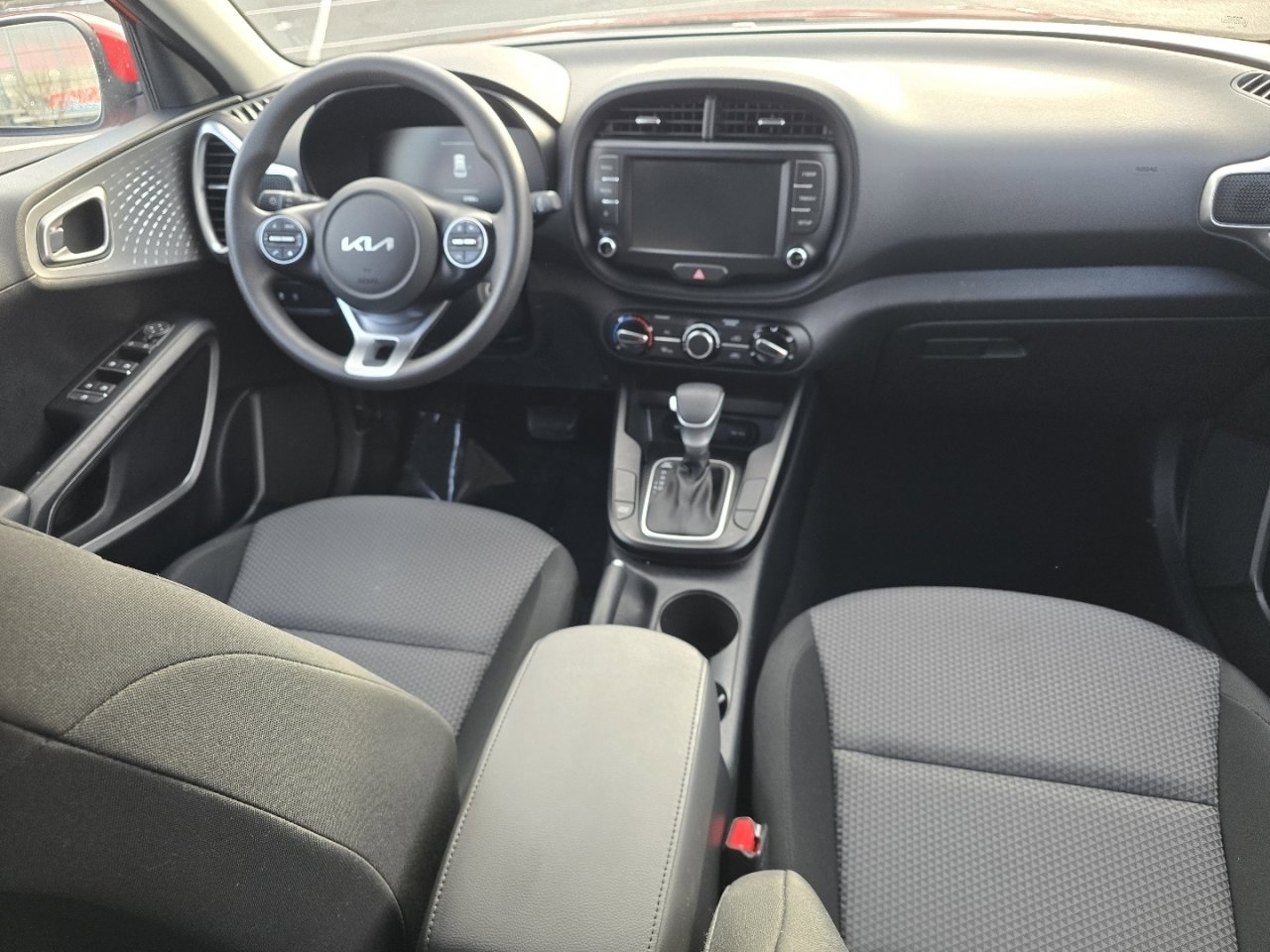 Used 2023 Kia Soul LX image 20