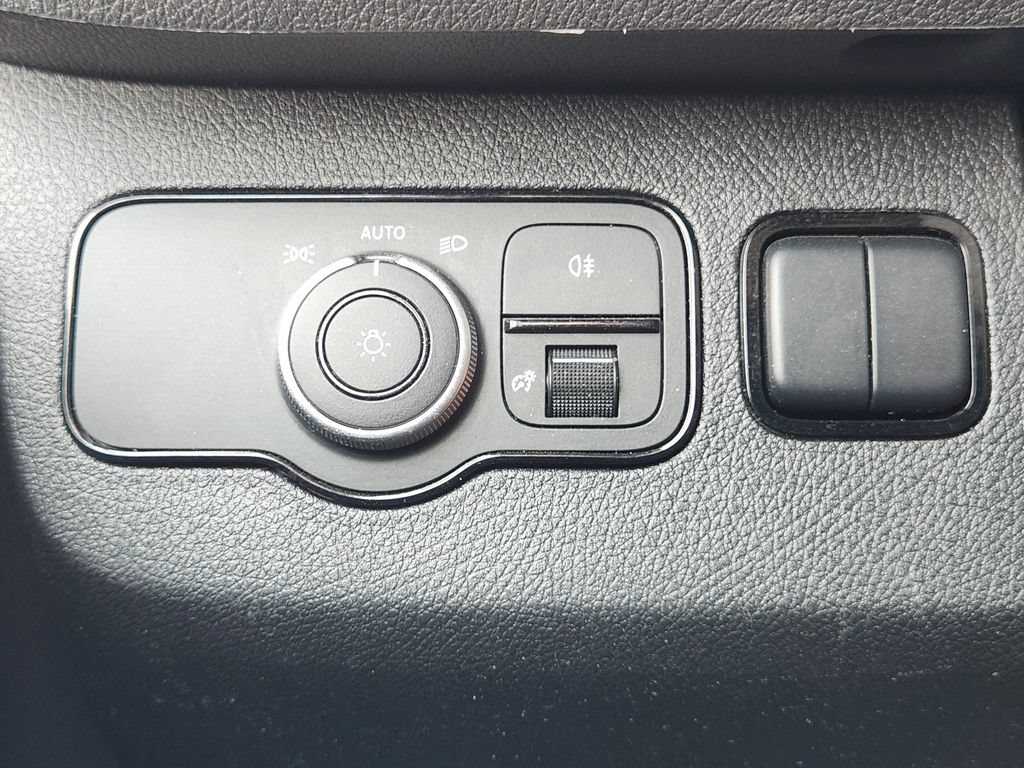 Used 2023 Mercedes-Benz Sprinter 2500 image 23
