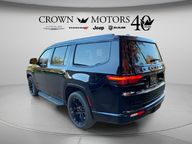 Used 2023 Jeep Wagoneer Series II AWD/4WD image 3