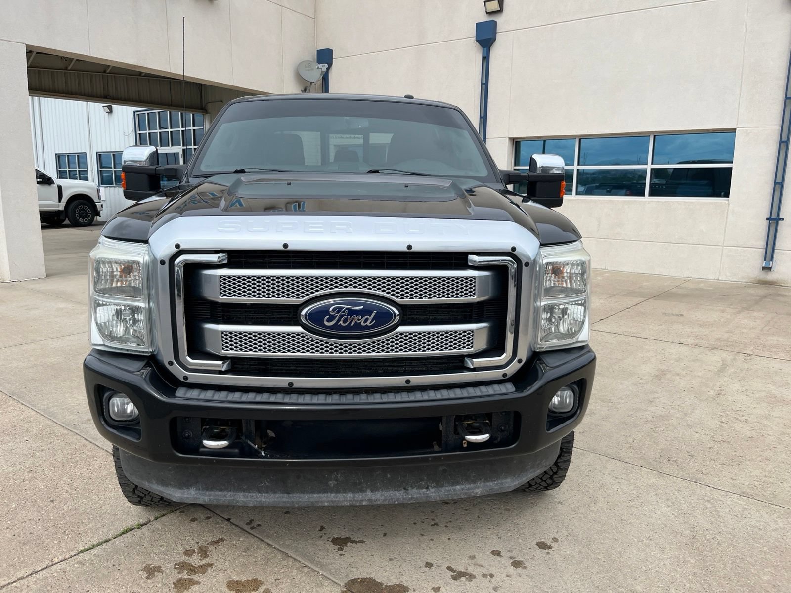Used 2014 Ford F350 Platinum w/ Platinum Package AWD/4WD image 2