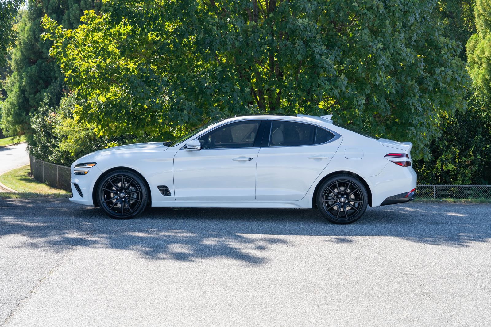Used 2022 Genesis G70 2.0T w/ Prestige Package image 3