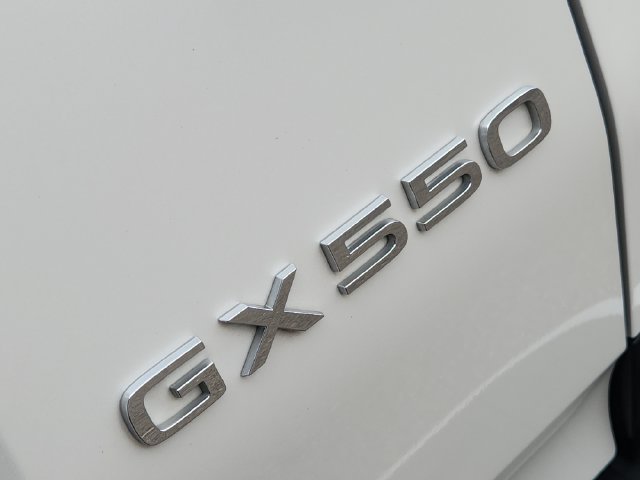 Used 2024 Lexus GX 550 w/ Accessory Package (Z1) AWD/4WD image 9